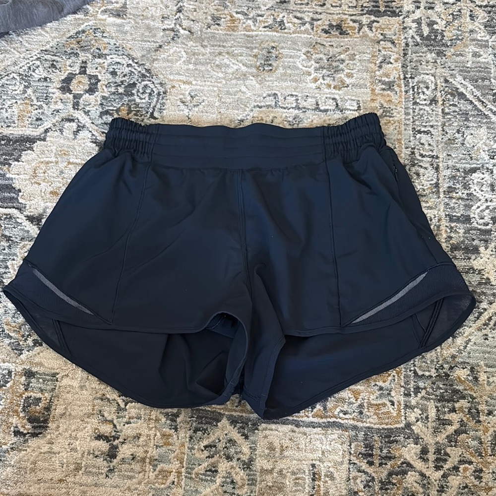 COPY - Navy Lululemon Athletica Black Athletic Shorts with Elastic Waistband